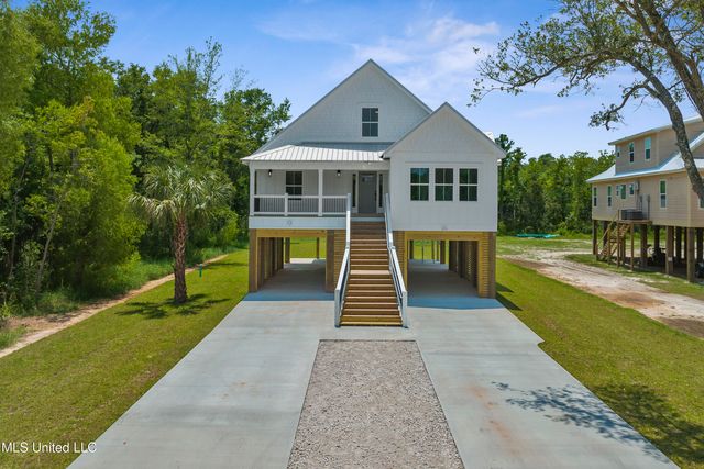 410 Orange Street, Pass Christian, MS 39571