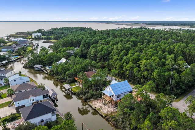 410 Orange Street, Pass Christian, MS 39571