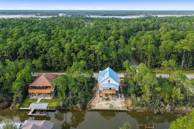 410 Orange Street, Pass Christian, MS 39571