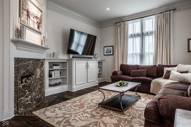 1894 Rhettsbury Street, Carmel, IN 46032