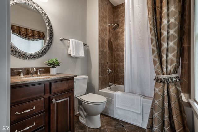 1894 Rhettsbury Street, Carmel, IN 46032