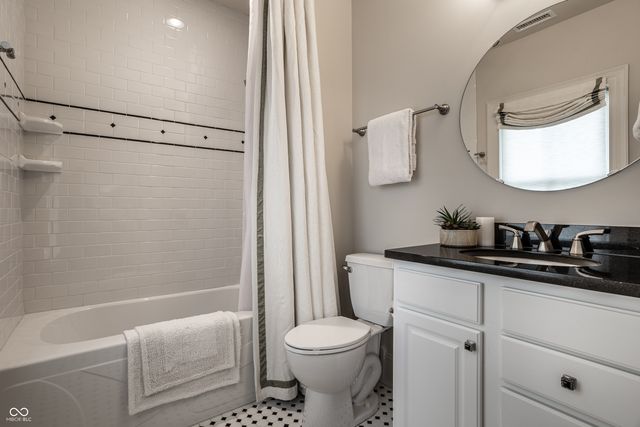 1894 Rhettsbury Street, Carmel, IN 46032