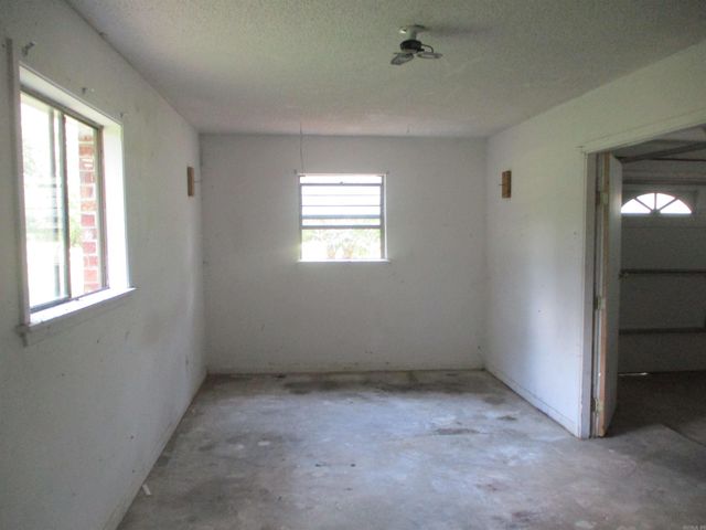 2611 Hixon Drive, Pine Bluff, AR 71603