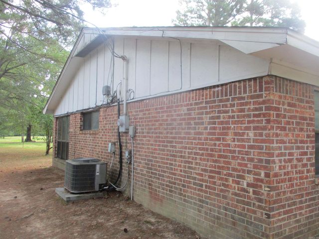 2611 Hixon Drive, Pine Bluff, AR 71603