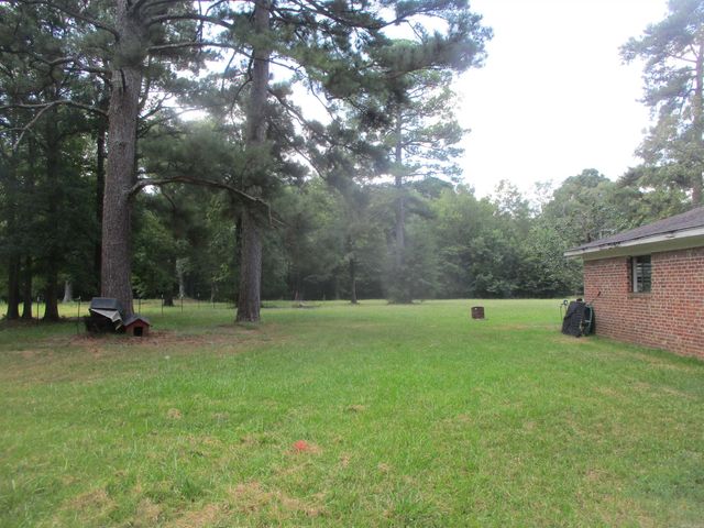 2611 Hixon Drive, Pine Bluff, AR 71603