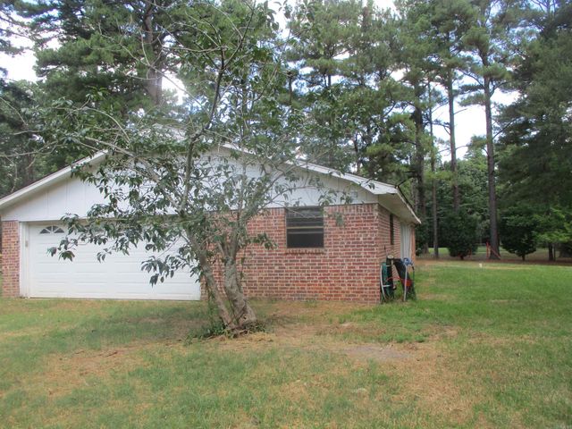 2611 Hixon Drive, Pine Bluff, AR 71603