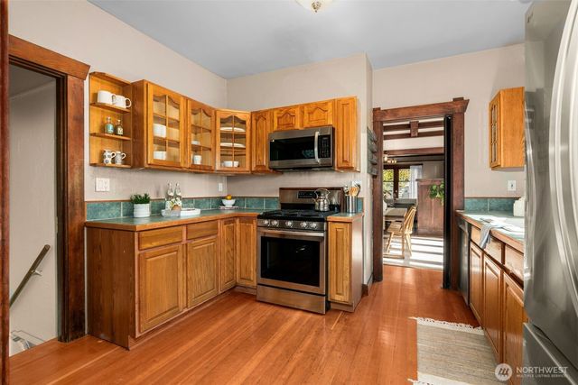 7221 4th Avenue NW, Seattle, WA 98117