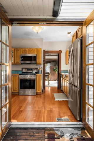 7221 4th Avenue NW, Seattle, WA 98117