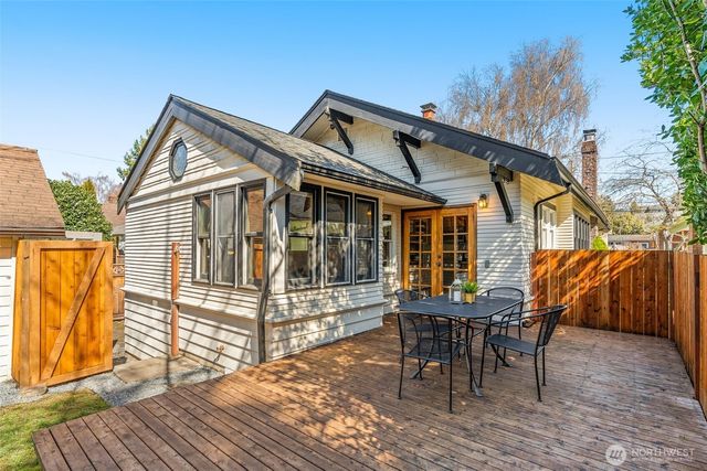 7221 4th Avenue NW, Seattle, WA 98117