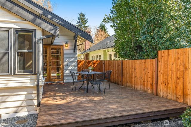 7221 4th Avenue NW, Seattle, WA 98117