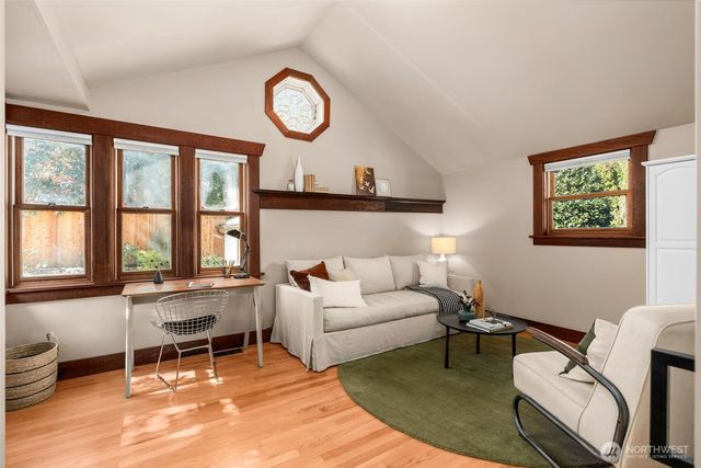 7221 4th Avenue NW, Seattle, WA 98117