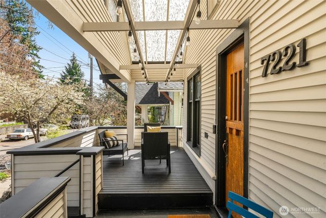 7221 4th Avenue NW, Seattle, WA 98117