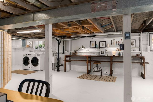 7221 4th Avenue NW, Seattle, WA 98117