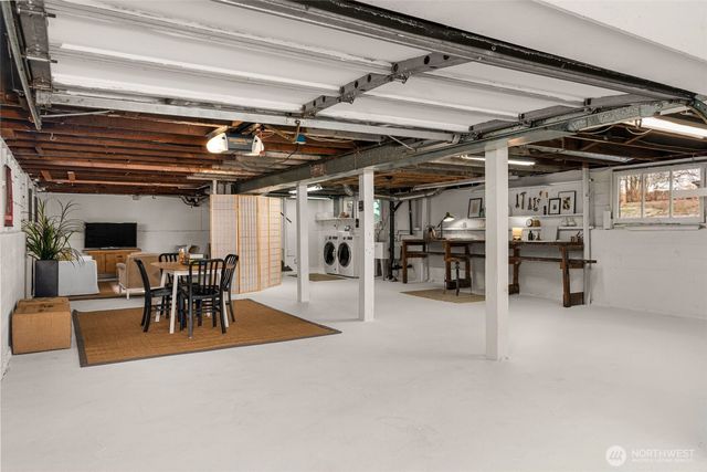 7221 4th Avenue NW, Seattle, WA 98117