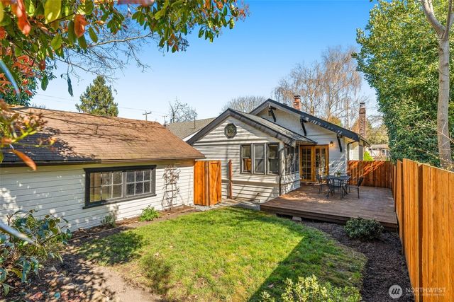 7221 4th Avenue NW, Seattle, WA 98117