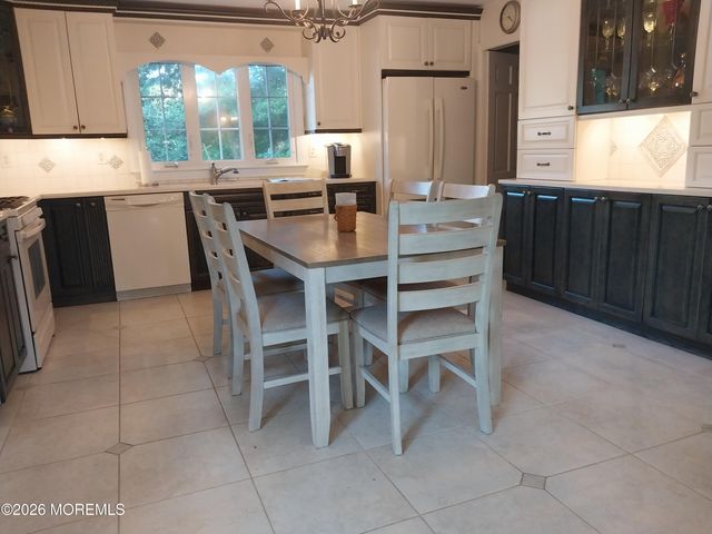 511 Clinton Avenue, Toms River, NJ 08753