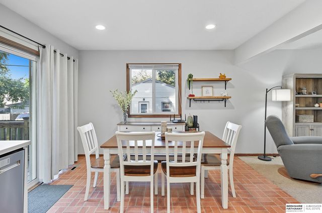 907 9th Avenue, Plattsmouth, NE 68048