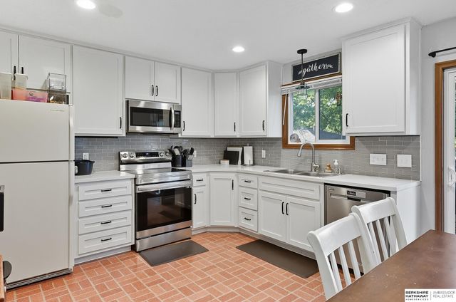 907 9th Avenue, Plattsmouth, NE 68048