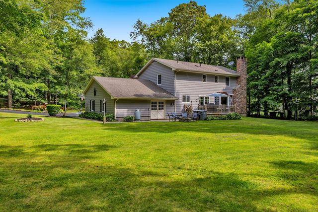 2 Naomi Lane, East Lyme, CT 06333