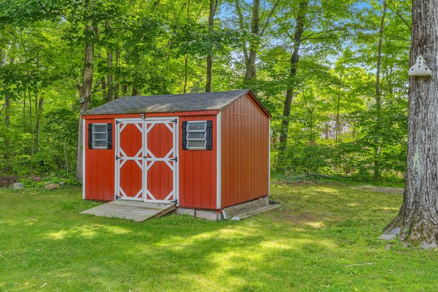 2 Naomi Lane, East Lyme, CT 06333