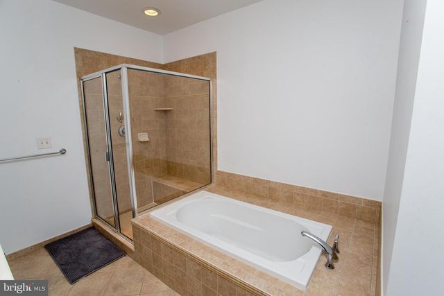 523 CARSON TER, Huntingdon Valley, PA 19006