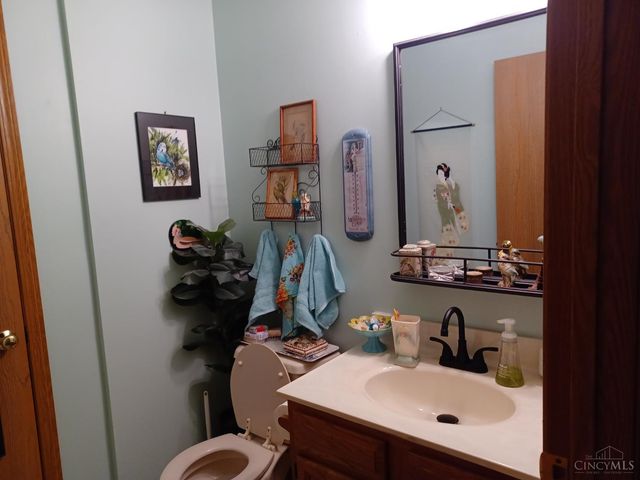 116 Springlake Avenue, Hillsboro, OH 45133