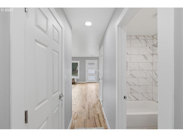 10218 N TYLER Ave, Portland, OR 97203