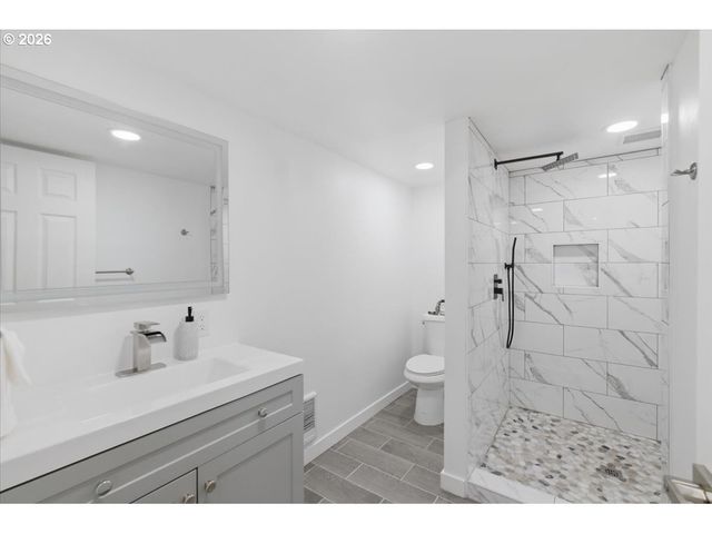 10218 N TYLER Ave, Portland, OR 97203