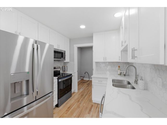 10218 N TYLER Ave, Portland, OR 97203