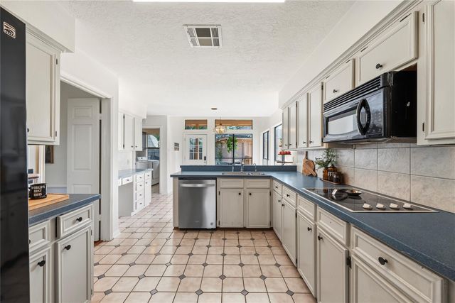 1802 Quarterpath Drive, Richmond, TX 77406