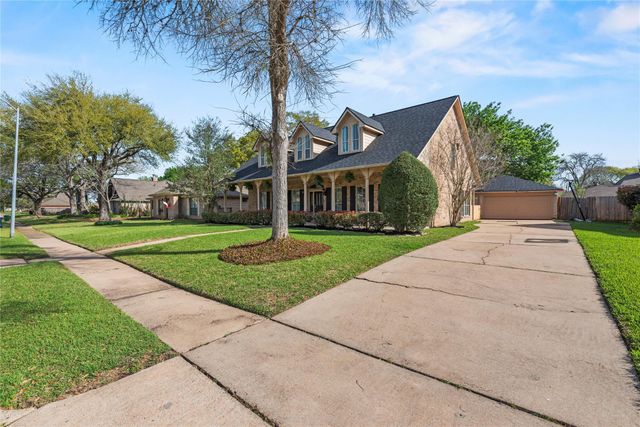 1802 Quarterpath Drive, Richmond, TX 77406