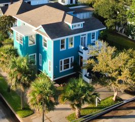 2401 Avenue O 1/2, Galveston, TX 77550
