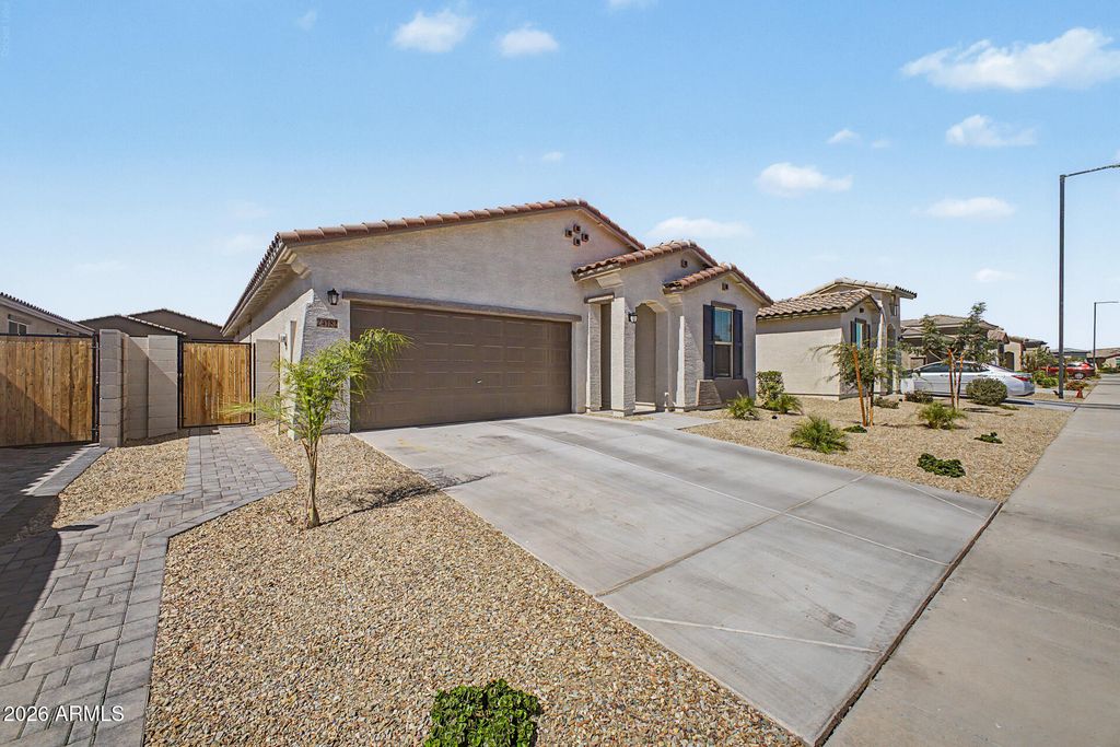 24182 W Hilton Avenue, Buckeye, AZ 85326 — photo 3