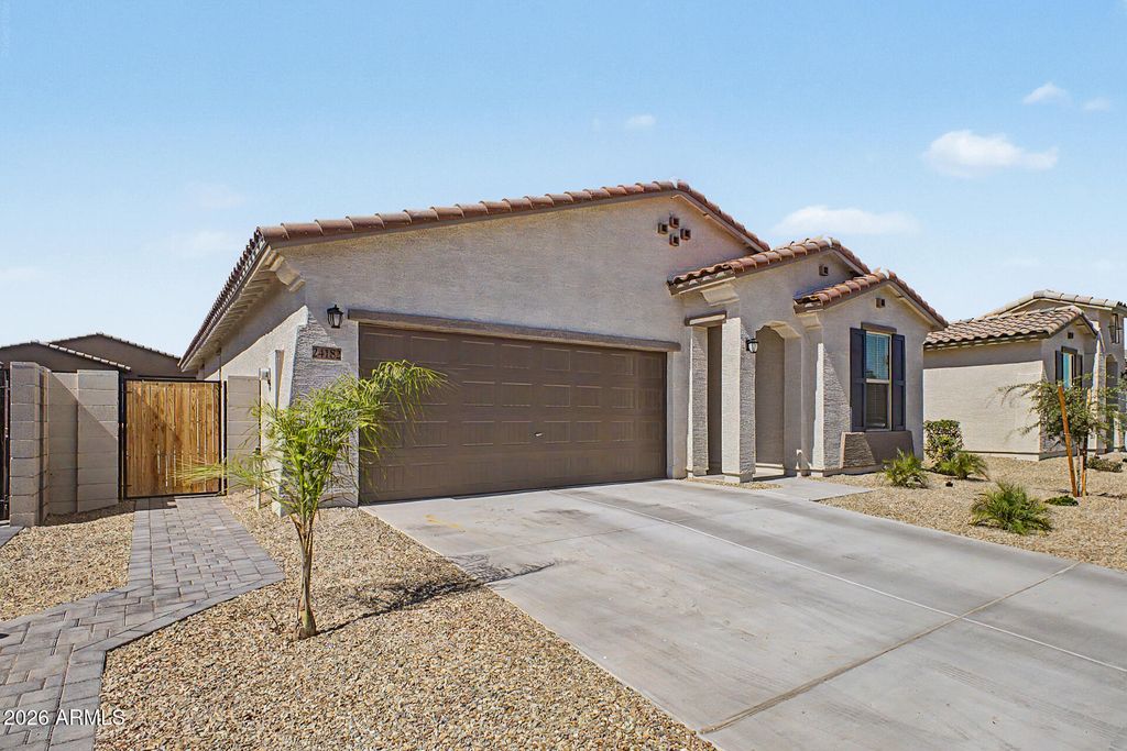 24182 W Hilton Avenue, Buckeye, AZ 85326 — photo 4