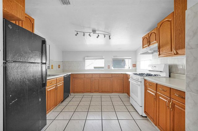 3840 SW 31st Court, West Park, FL 33023