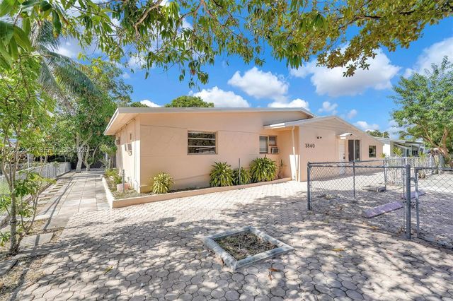 3840 SW 31st Court, West Park, FL 33023