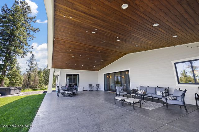 7353* West* Riverview* Drive*, Coeur D'alene, ID 83814