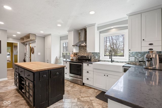 3485 Sugar Loaf Court, Carmel, IN 46033