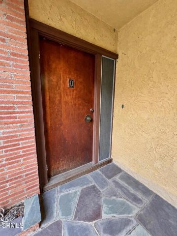 3908 Vineland Avenue, Studio City, CA 91604