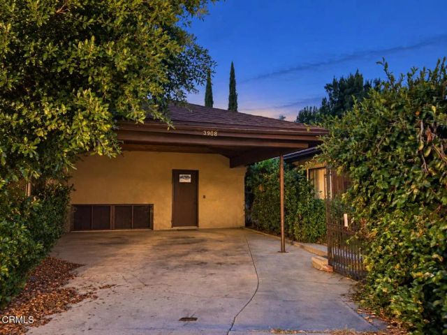 3908 Vineland Avenue, Studio City, CA 91604