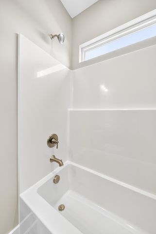 3916 Trinity Woods Rd, Columbia, TN 38401