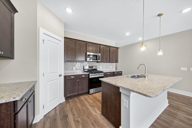 3916 Trinity Woods Rd, Columbia, TN 38401