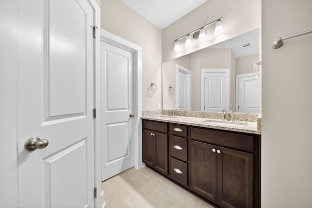 3916 Trinity Woods Rd, Columbia, TN 38401