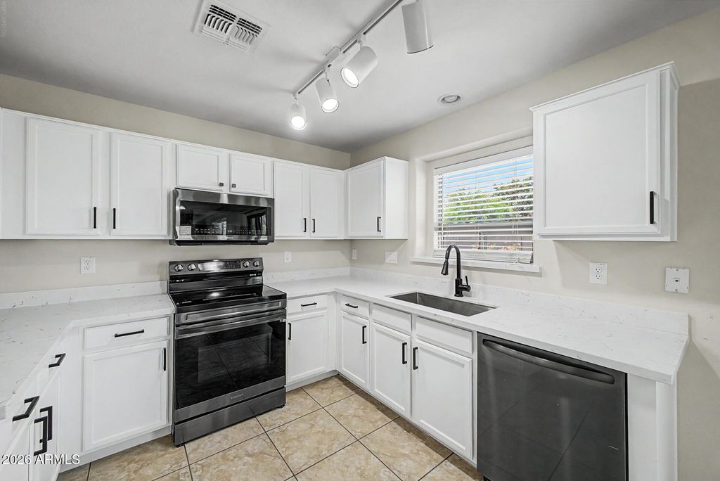 1610 W SAN TAN HILLS Drive, San Tan Valley, AZ 85144 — photo 3