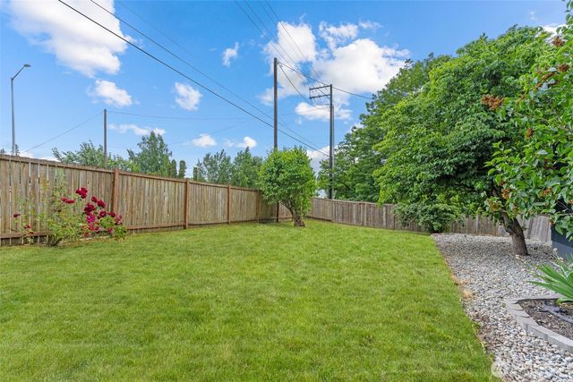 7221 112th Street E, Puyallup, WA 98373