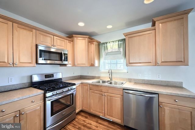 1835 MICHELLE DR, York, PA 17408