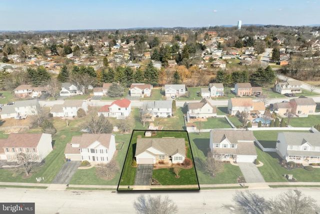 1835 MICHELLE DR, York, PA 17408