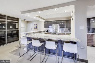 700 7th St SW Apt 706, Washington, DC 20024