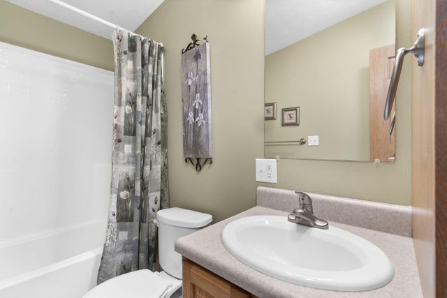 39 Troutdale Lane, Branson West, MO 65737