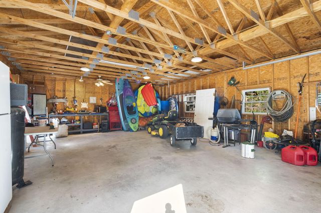 39 Troutdale Lane, Branson West, MO 65737